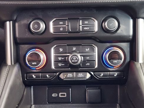 Used 2024 Chevrolet Tahoe LT image 19