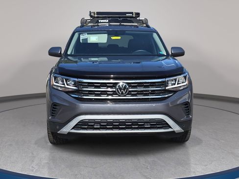 Used 2023 Volkswagen Atlas SE image 2