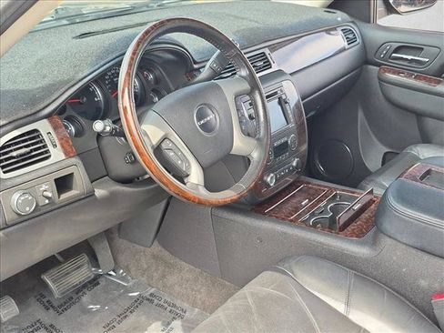 Used 2011 GMC Yukon XL Denali AWD/4WD image 10