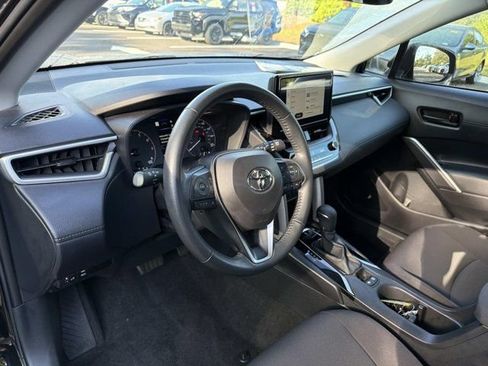 Certified 2024 Toyota Corolla Cross LE FWD image 11