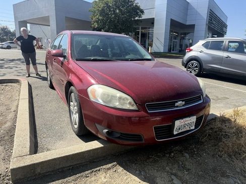 Used 2010 Chevrolet Impala LT w/ Convenience Package image 1