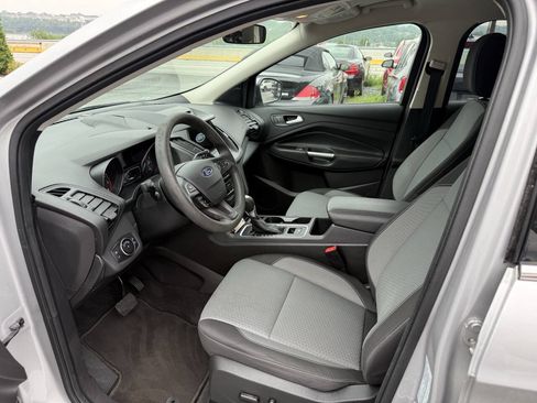 Used 2017 Ford Escape SE w/ Equipment Group 201A AWD/4WD image 10