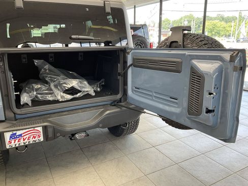 Used 2025 Ford Bronco Badlands w/ Sasquatch Package AWD/4WD image 22