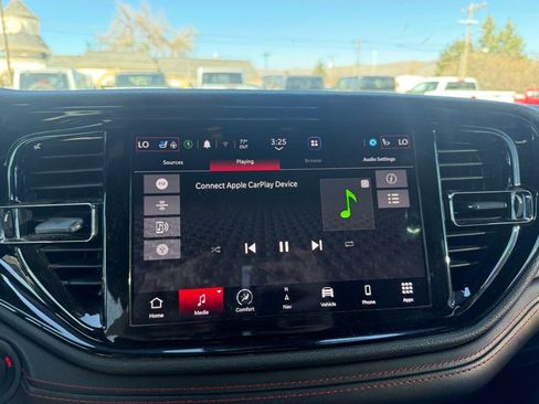 Used 2023 Dodge Durango GT image 8