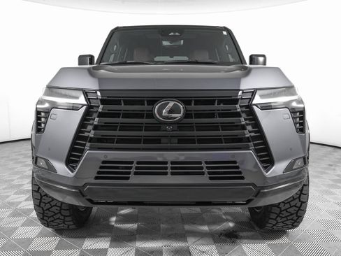 Used 2025 Lexus GX 550 image 3