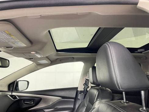 Used 2016 Nissan Murano Platinum w/ Platinum Technology Package AWD/4WD image 11