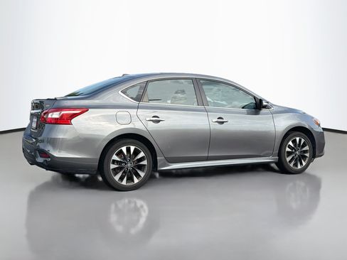 Used 2016 Nissan Sentra SR w/ SR Premium Package FWD image 2