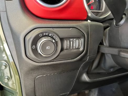 Used 2021 Jeep Wrangler Rubicon AWD/4WD image 49