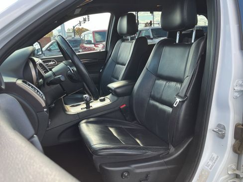 Used 2014 Jeep Grand Cherokee Limited image 25