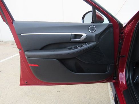 Used 2025 Hyundai Sonata SEL image 11