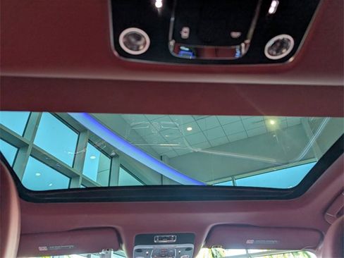 Used 2023 Bentley Flying Spur Azure image 13