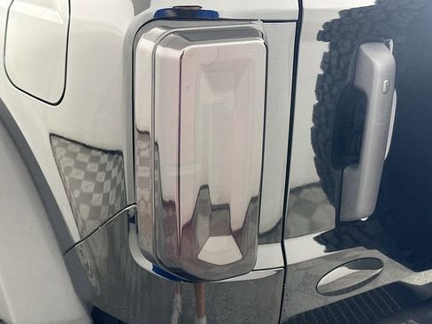 Used 2025 Ford Bronco Badlands image 26