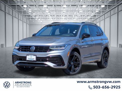Used 2023 Volkswagen Tiguan SE R-Line AWD/4WD image 1