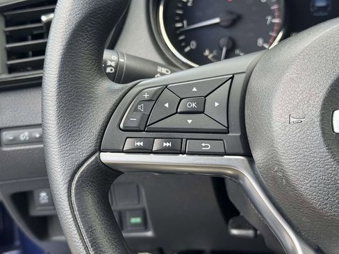Used 2017 Nissan Rogue S AWD/4WD image 24