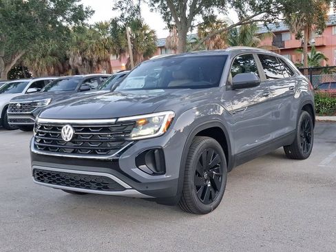 New 2026 Volkswagen Atlas Cross Sport SE FWD image 3