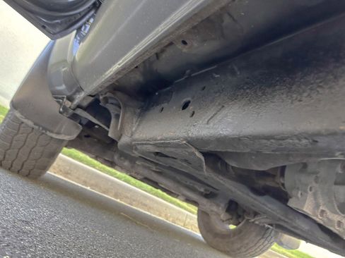 Used 2012 Nissan Frontier SV AWD/4WD image 38