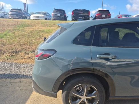 Used 2024 Honda HR-V EX-L image 14