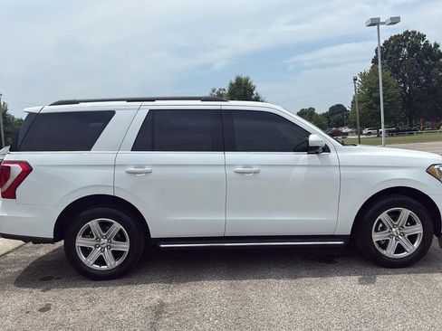 Used 2019 Ford Expedition XLT w/ Equipment Group 202A RWD image 4