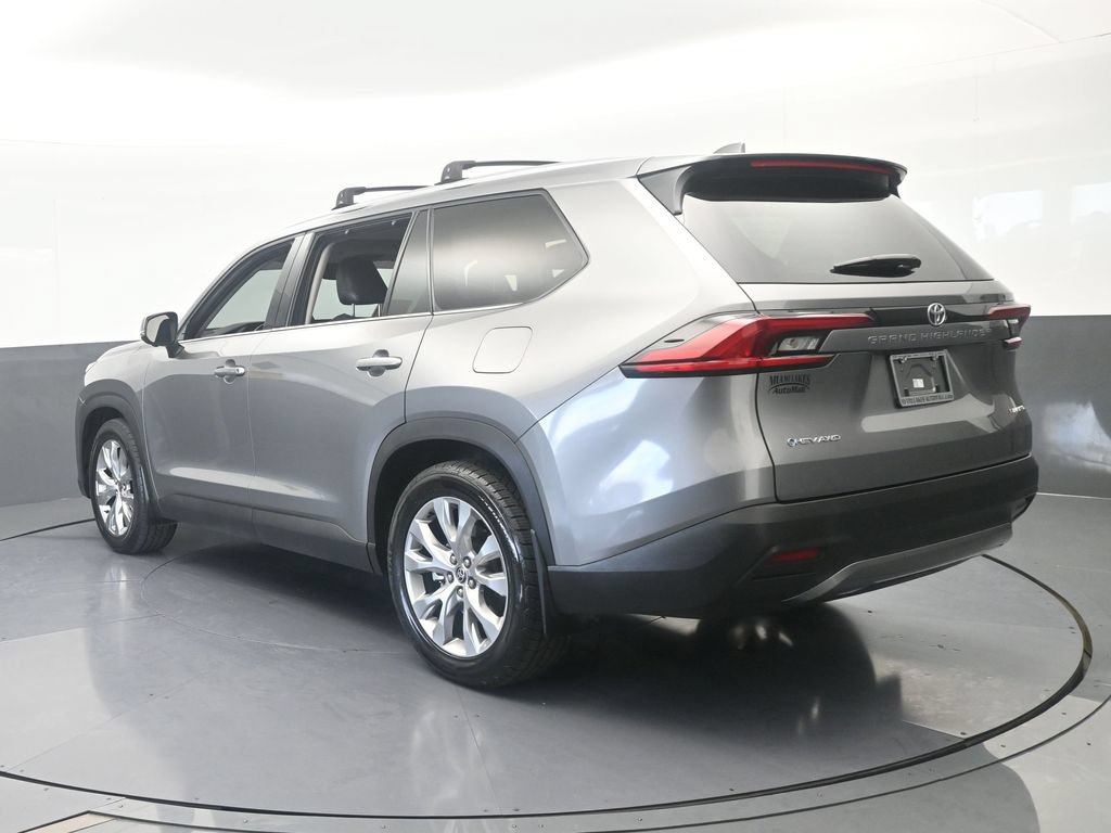 Used 2025 Toyota Grand Highlander AWD Hybrid image 4