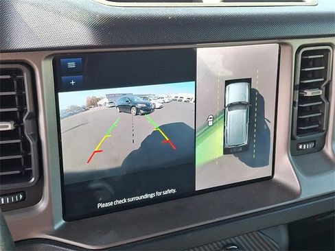 Used 2022 Ford Bronco Outer Banks image 18