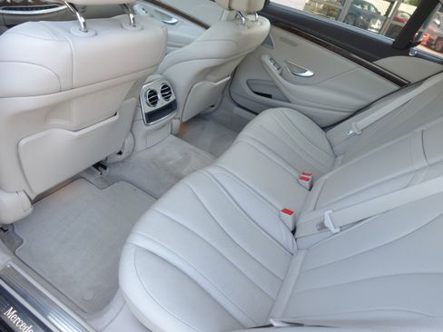 Used 2015 Mercedes-Benz S 550 Sedan image 14