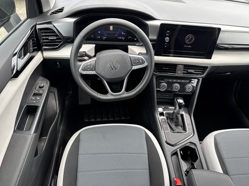 Certified 2025 Volkswagen Taos S FWD image 7