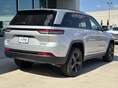 New 2025 Jeep Grand Cherokee Limited w/ Black Appearance Package