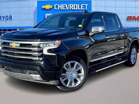 Used 2024 Chevrolet Silverado 1500 High Country w/ Technology Package image 3