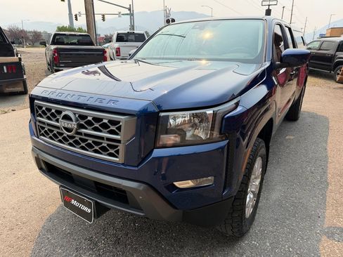 Used 2023 Nissan Frontier SV w/ Technology Package AWD/4WD image 4