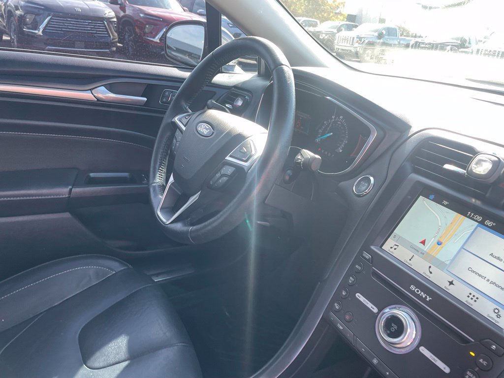 Used 2017 Ford Fusion Titanium AWD/4WD image 27