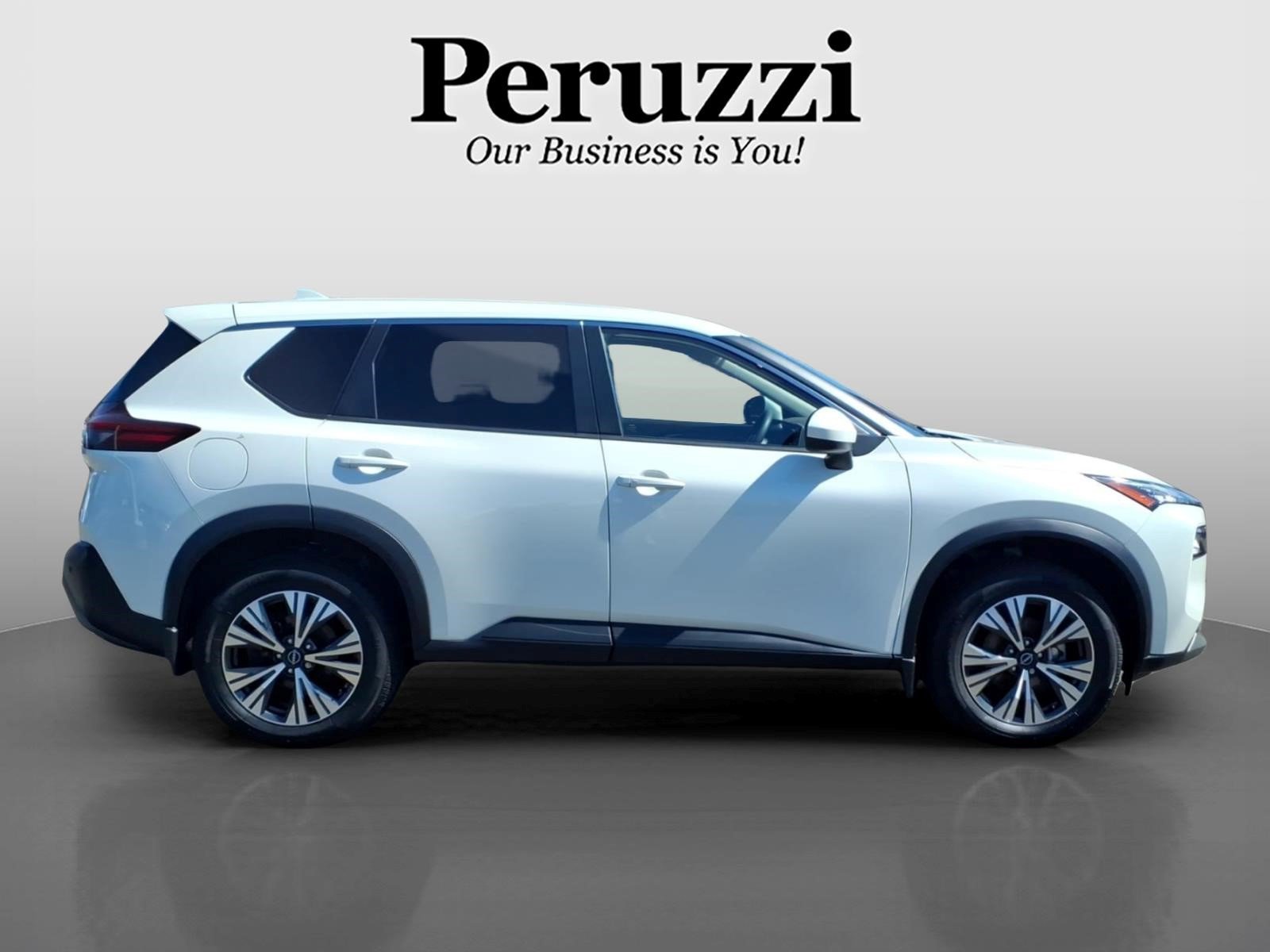 Used 2023 Nissan Rogue SV AWD/4WD image 2