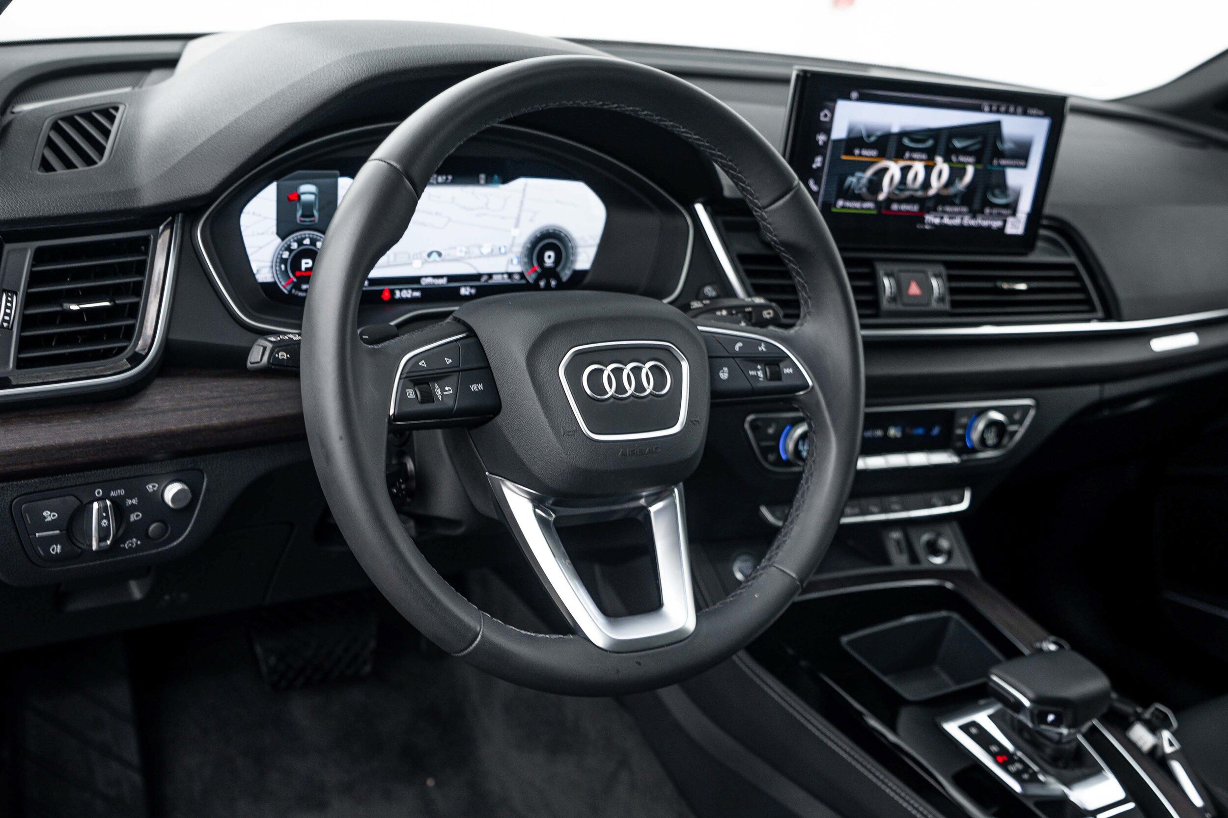 Certified 2023 Audi Q5 2.0T Prestige w/ Prestige Package AWD/4WD image 9