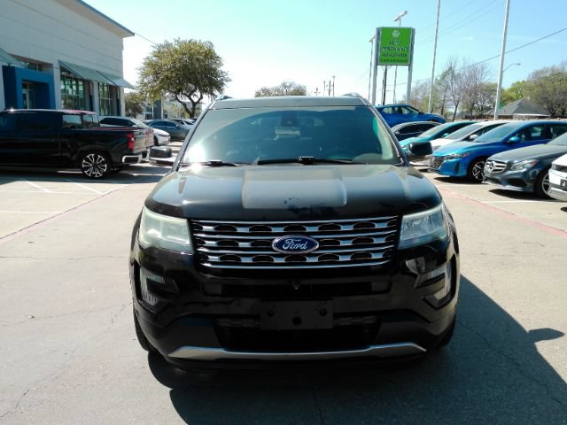 Used 2016 Ford Explorer Limited w/ Equipment Group 303A AWD/4WD image 2