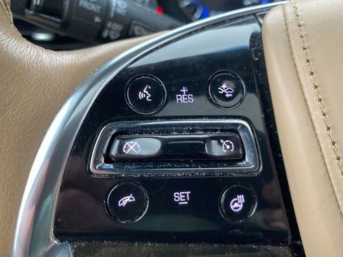Used 2020 Cadillac Escalade Platinum AWD/4WD image 24