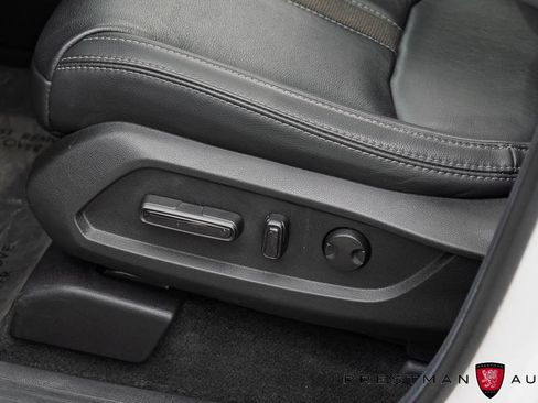Used 2025 Honda Pilot Touring image 21