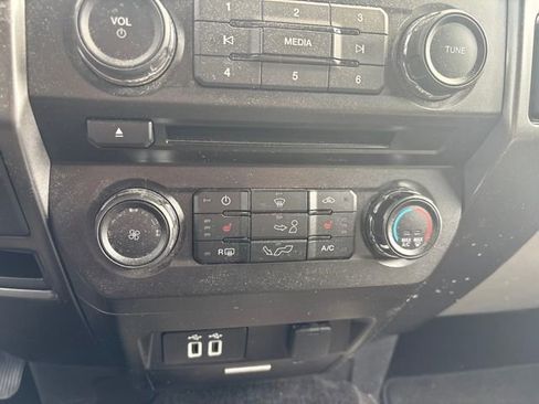 Used 2018 Ford F150 XLT w/ Equipment Group 302A Luxury image 21