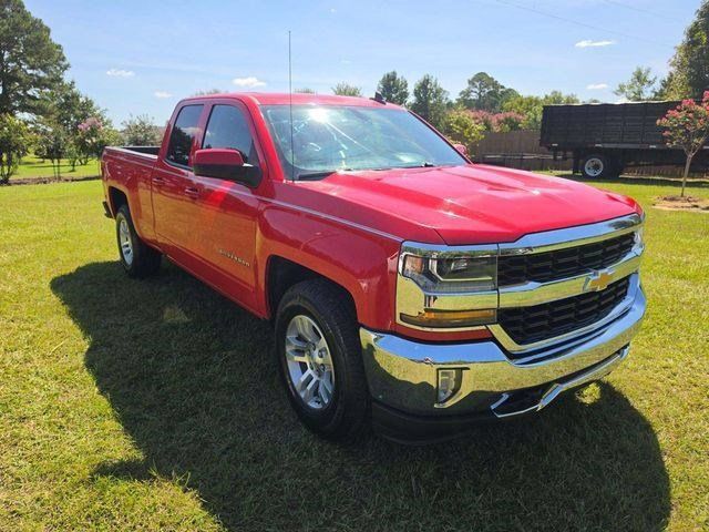 Used 2019 Chevrolet Silverado 1500 LT w/ All Star Edition AWD/4WD image 3
