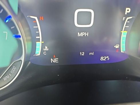 New 2025 Chrysler Pacifica Select image 9