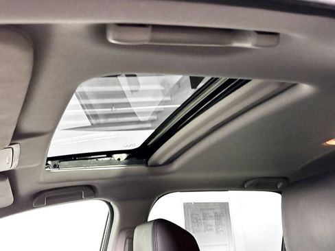 Used 2018 Honda CR-V Touring image 19