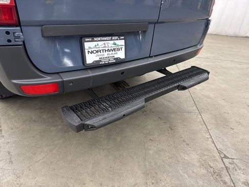 Used 2018 Mercedes-Benz Sprinter 2500 image 18