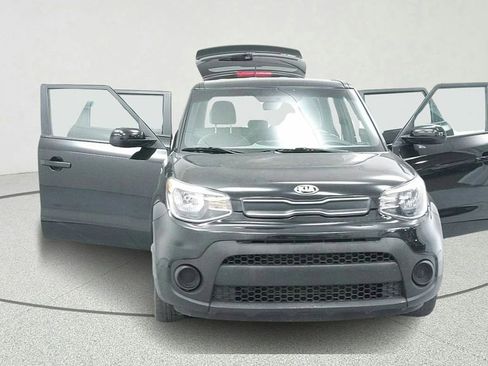 Used 2017 Kia Soul FWD image 16