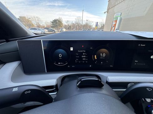 Used 2026 Hyundai Tucson Limited image 11