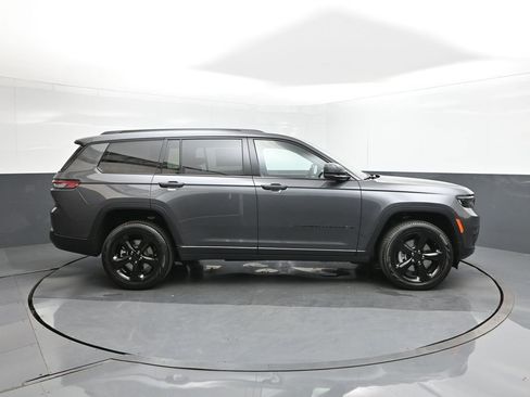 New 2025 Jeep Grand Cherokee L Limited w/ Black Appearance Package image 26