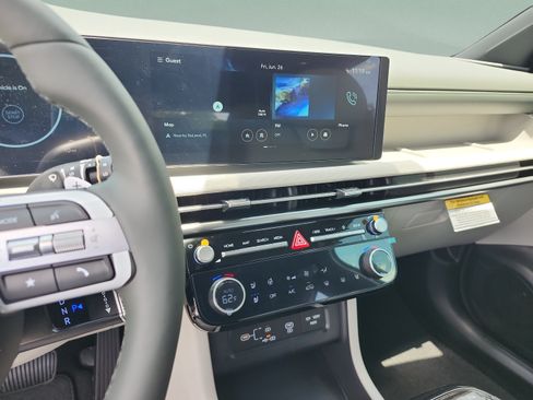 New 2026 Hyundai Tucson Limited FWD image 11