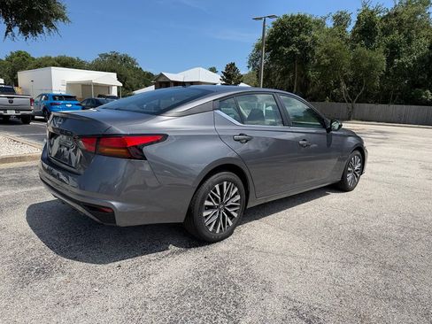 Used 2026 Nissan Altima 2.5 SV FWD image 8