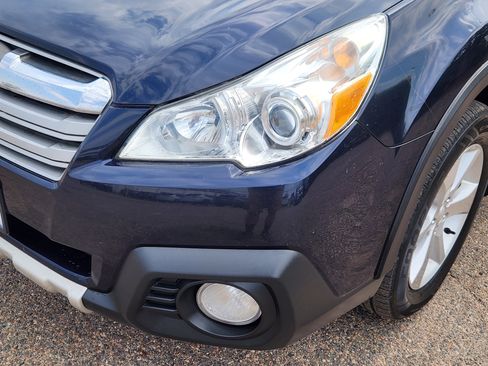 Used 2014 Subaru Outback 3.6R Limited AWD/4WD image 5