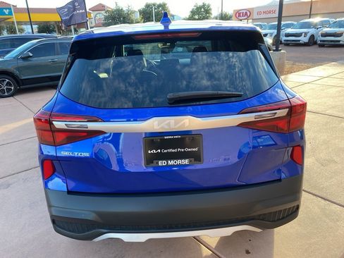 Certified 2022 Kia Seltos LX image 9