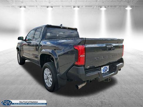 Used 2024 Toyota Tacoma SR RWD image 8