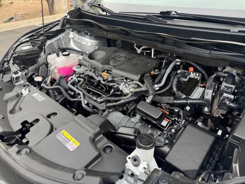Certified 2023 Toyota Sienna LE FWD image 22