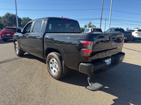 Used 2023 Nissan Frontier S w/ Technology Package RWD image 9